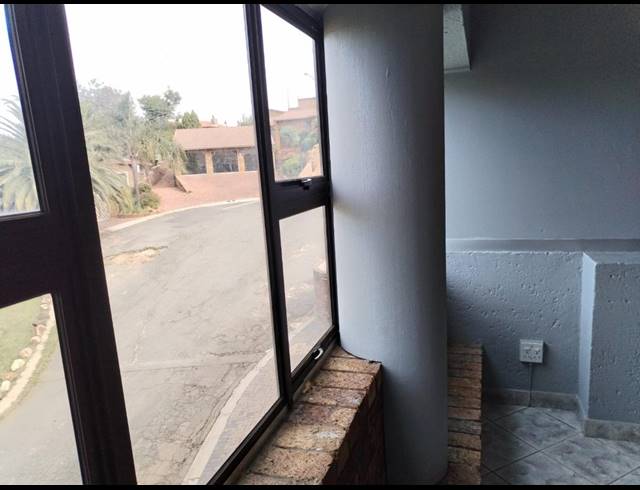 2 bed property to rent in GLENVISTA